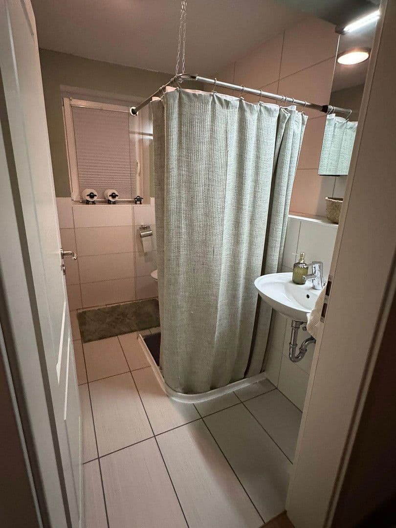 Pronájem bytu 4+1 190 m², Heinrichstraße 8, Vordorf, Dolní Sasko Pronájem bytu 4+1 190 m², Heinrichstraße 8, Vordorf, Dolní Sasko