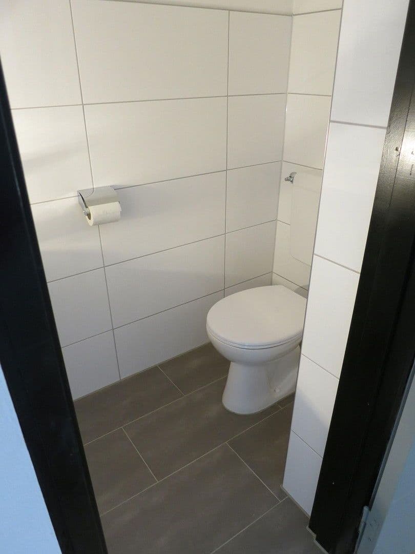 Pronájem bytu 4+1 90 m², Karlsruhe, Bádensko-Württembersko Pronájem bytu 4+1 90 m², Karlsruhe, Bádensko-Württembersko
