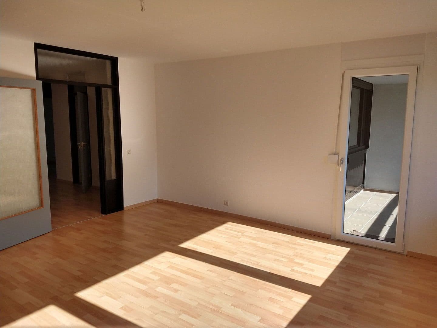 Pronájem bytu 4+1 90 m², Karlsruhe, Bádensko-Württembersko Pronájem bytu 4+1 90 m², Karlsruhe, Bádensko-Württembersko