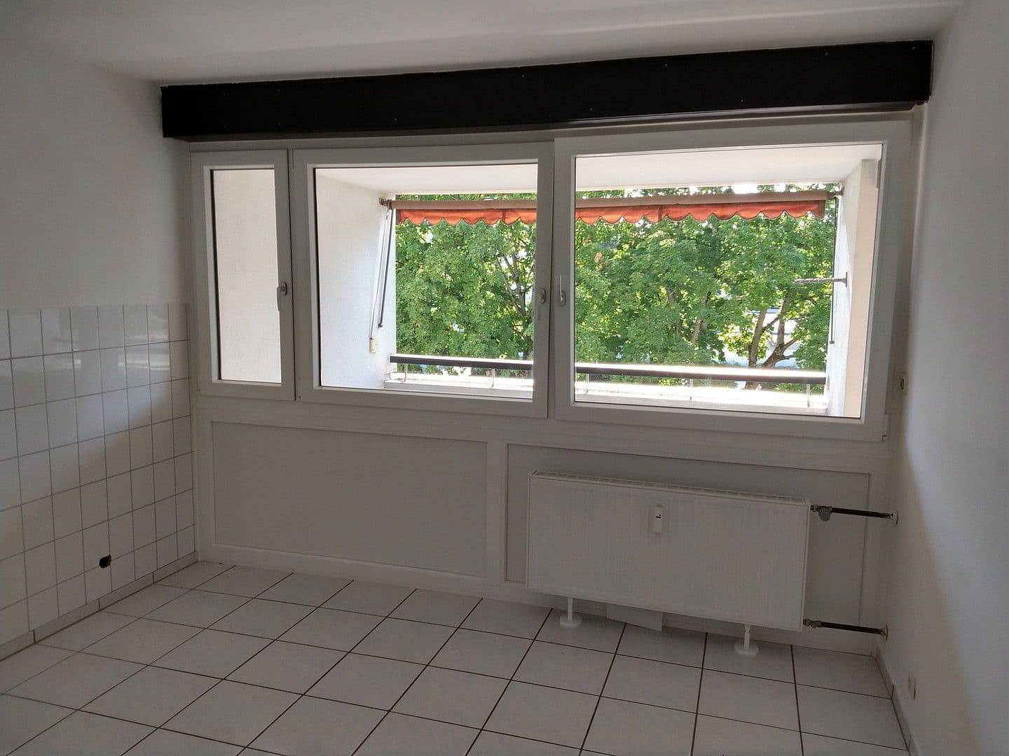 Pronájem bytu 4+1 90 m², Karlsruhe, Bádensko-Württembersko Pronájem bytu 4+1 90 m², Karlsruhe, Bádensko-Württembersko