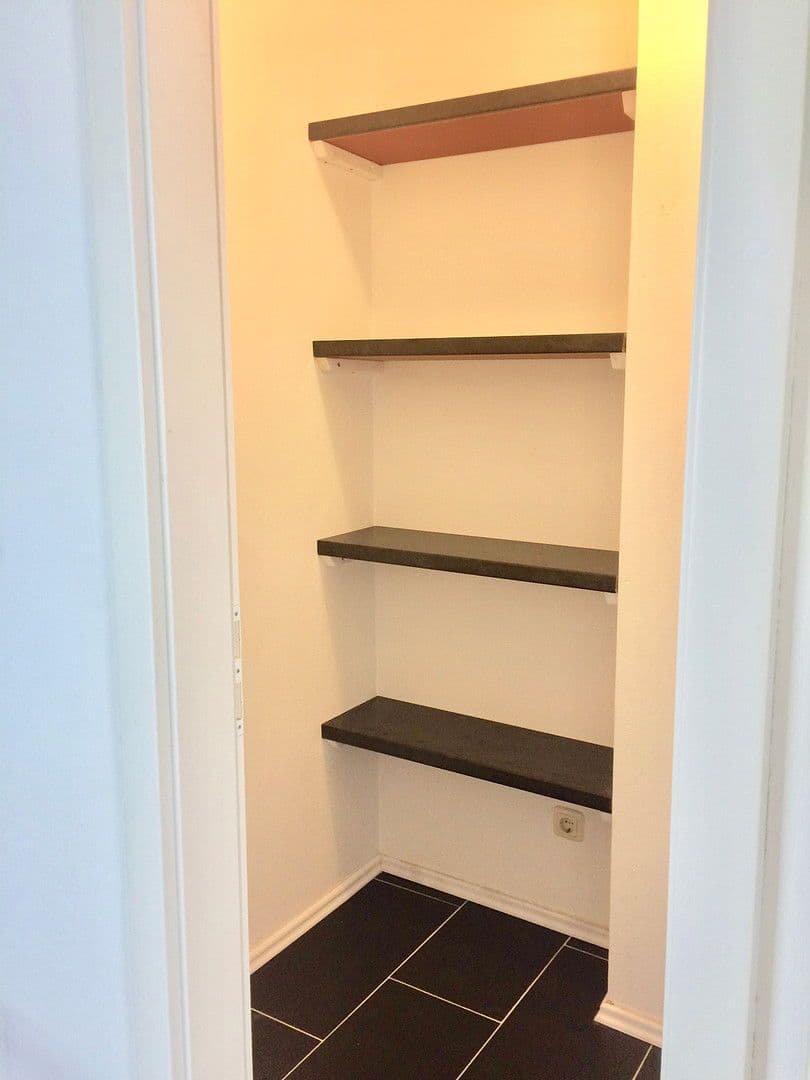 Pronájem bytu 2+1 70 m², Geschwister-Scholl-Straße, Landshut, Bavorsko Pronájem bytu 2+1 70 m², Geschwister-Scholl-Straße, Landshut, Bavorsko