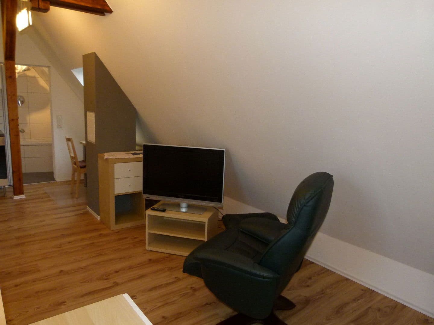 Pronájem bytu 1+1 27 m², Schmidener Str 138, Stuttgart, Bádensko-Württembersko Pronájem bytu 1+1 27 m², Schmidener Str 138, Stuttgart, Bádensko-Württembersko