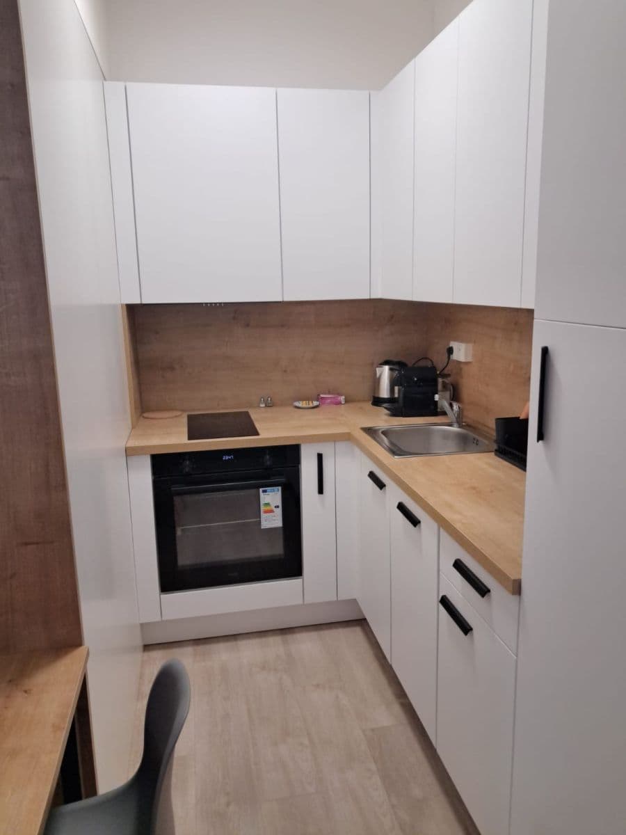 Pronájem bytu 22 m², Plzeňská, Praha, Praha Pronájem bytu 22 m², Plzeňská, Praha, Praha