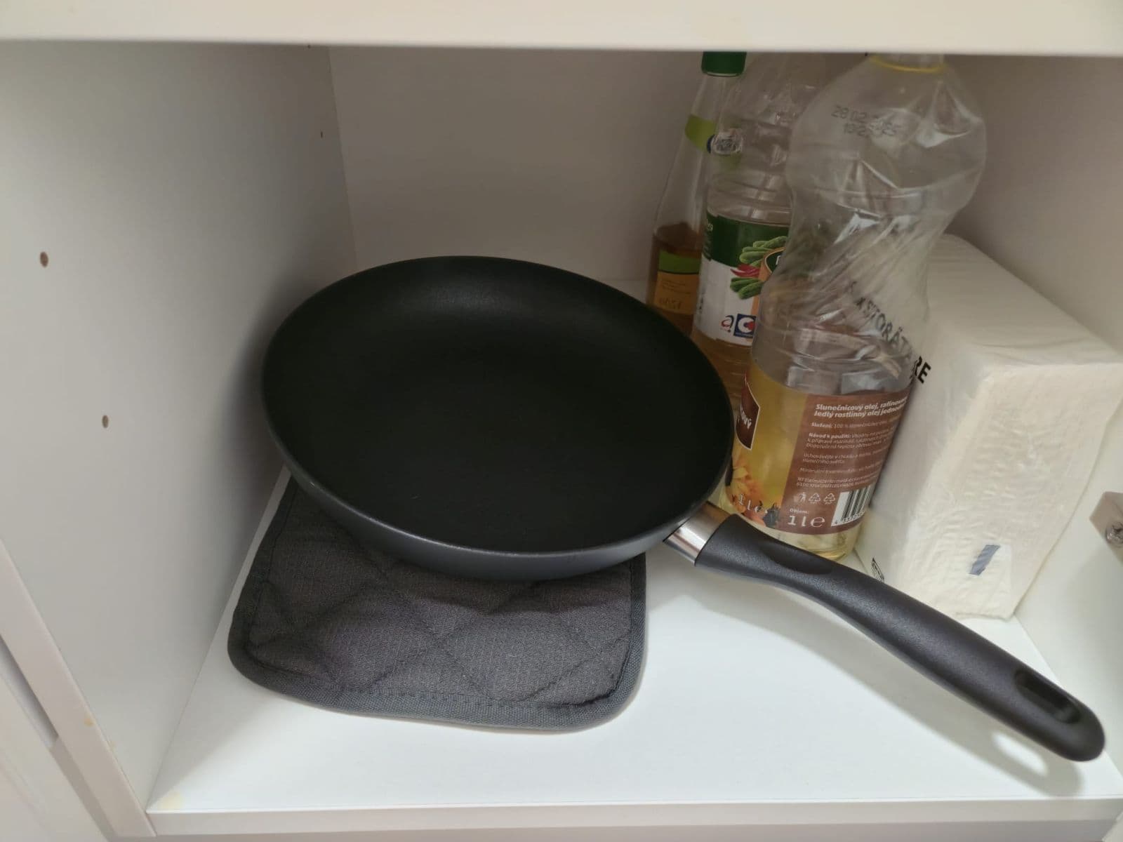 Pronájem bytu  22 m², Plzeňská, Praha, Praha Pronájem bytu  22 m², Plzeňská, Praha, Praha