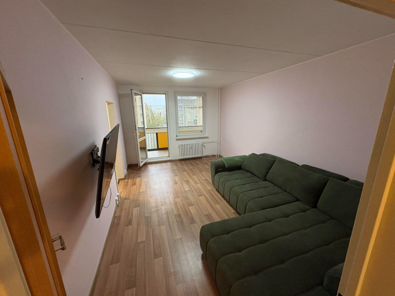 Pronájem bytu 3+1 73 m², Brodského, Praha, Praha Pronájem bytu 3+1 73 m², Brodského, Praha, Praha