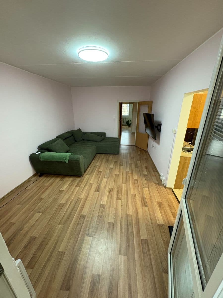 Pronájem bytu 3+1 73 m², Brodského, Praha, Praha Pronájem bytu 3+1 73 m², Brodského, Praha, Praha