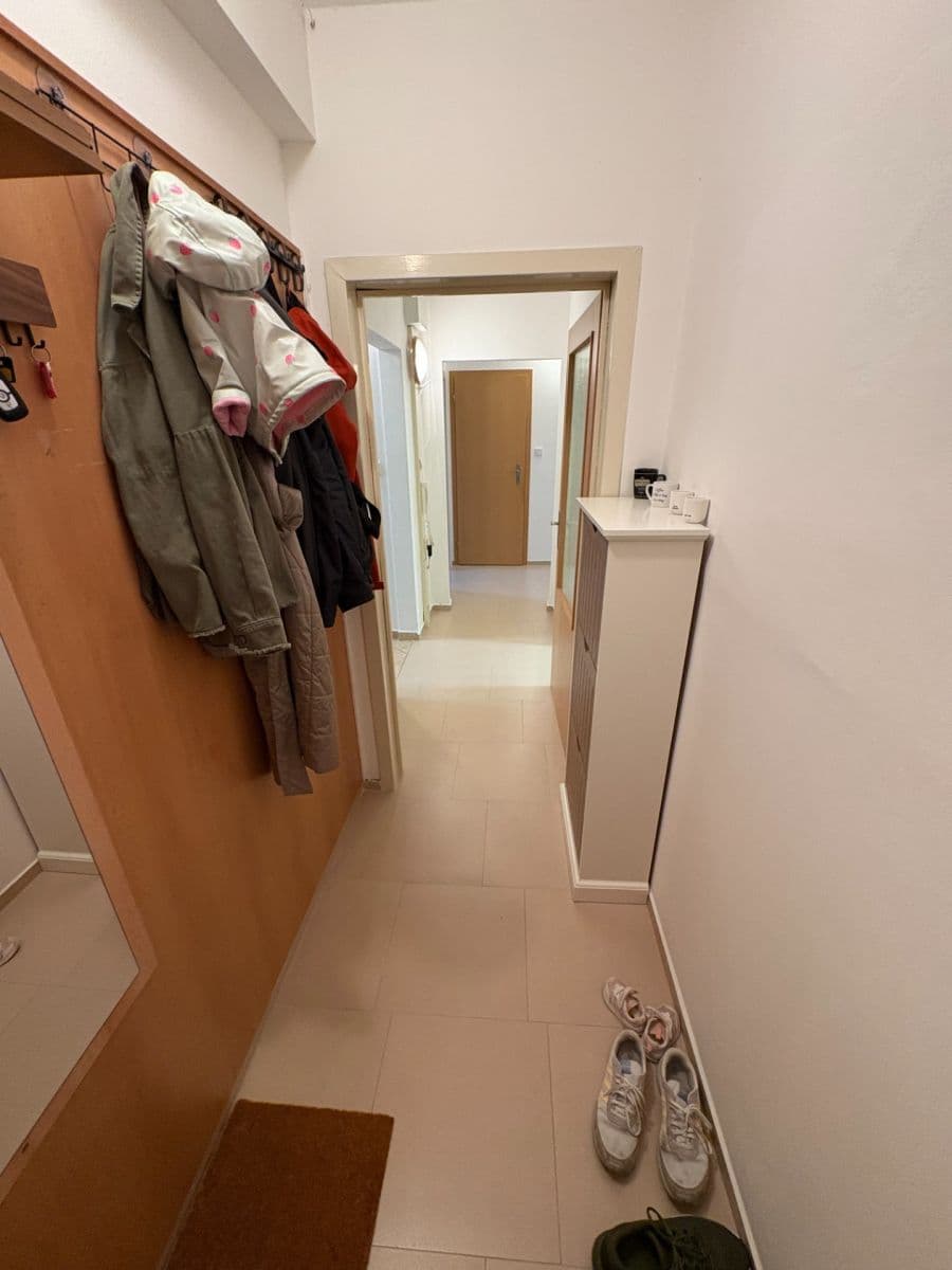 Pronájem bytu 3+1 73 m², Brodského, Praha, Praha Pronájem bytu 3+1 73 m², Brodského, Praha, Praha