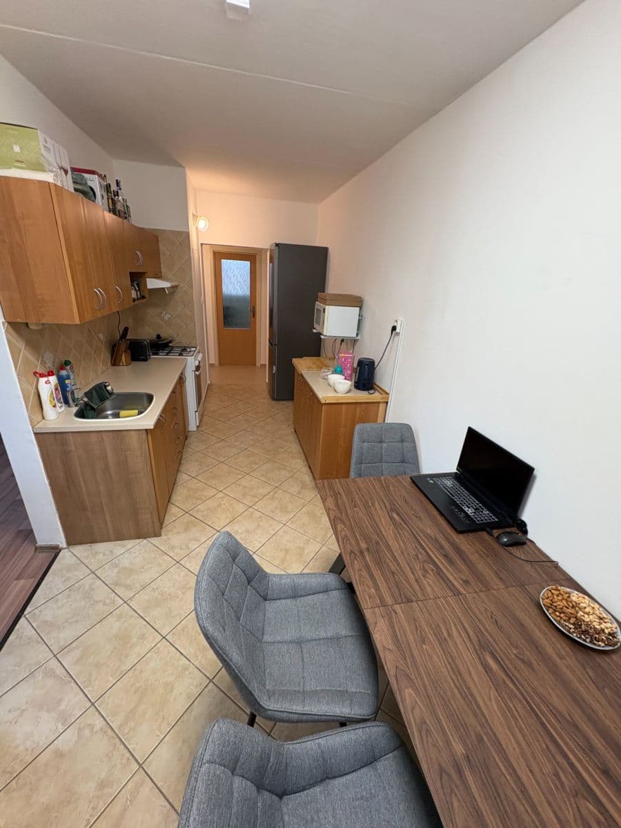 Pronájem bytu 3+1 73 m², Brodského, Praha, Praha Pronájem bytu 3+1 73 m², Brodského, Praha, Praha