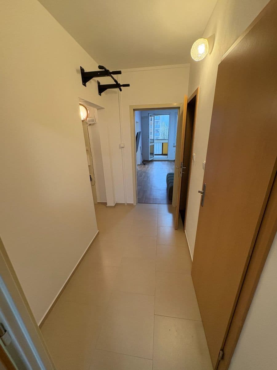 Pronájem bytu 3+1 73 m², Brodského, Praha, Praha Pronájem bytu 3+1 73 m², Brodského, Praha, Praha
