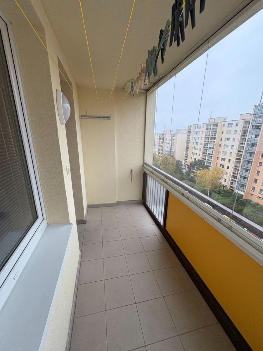 Pronájem bytu 3+1 73 m², Brodského, Praha, Praha Pronájem bytu 3+1 73 m², Brodského, Praha, Praha