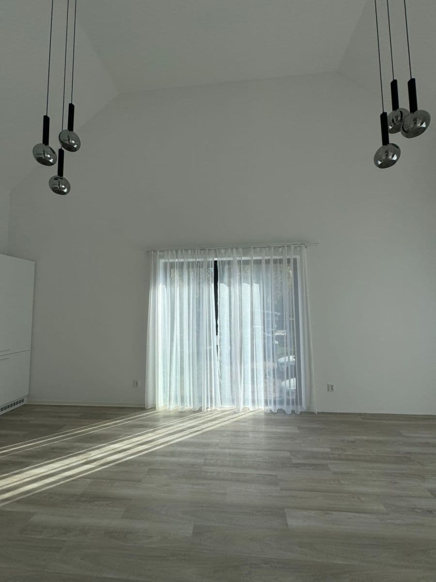 Pronájem bytu 4+kk 93 m², Potoční, Čáslav, Středočeský kraj Pronájem bytu 4+kk 93 m², Potoční, Čáslav, Středočeský kraj