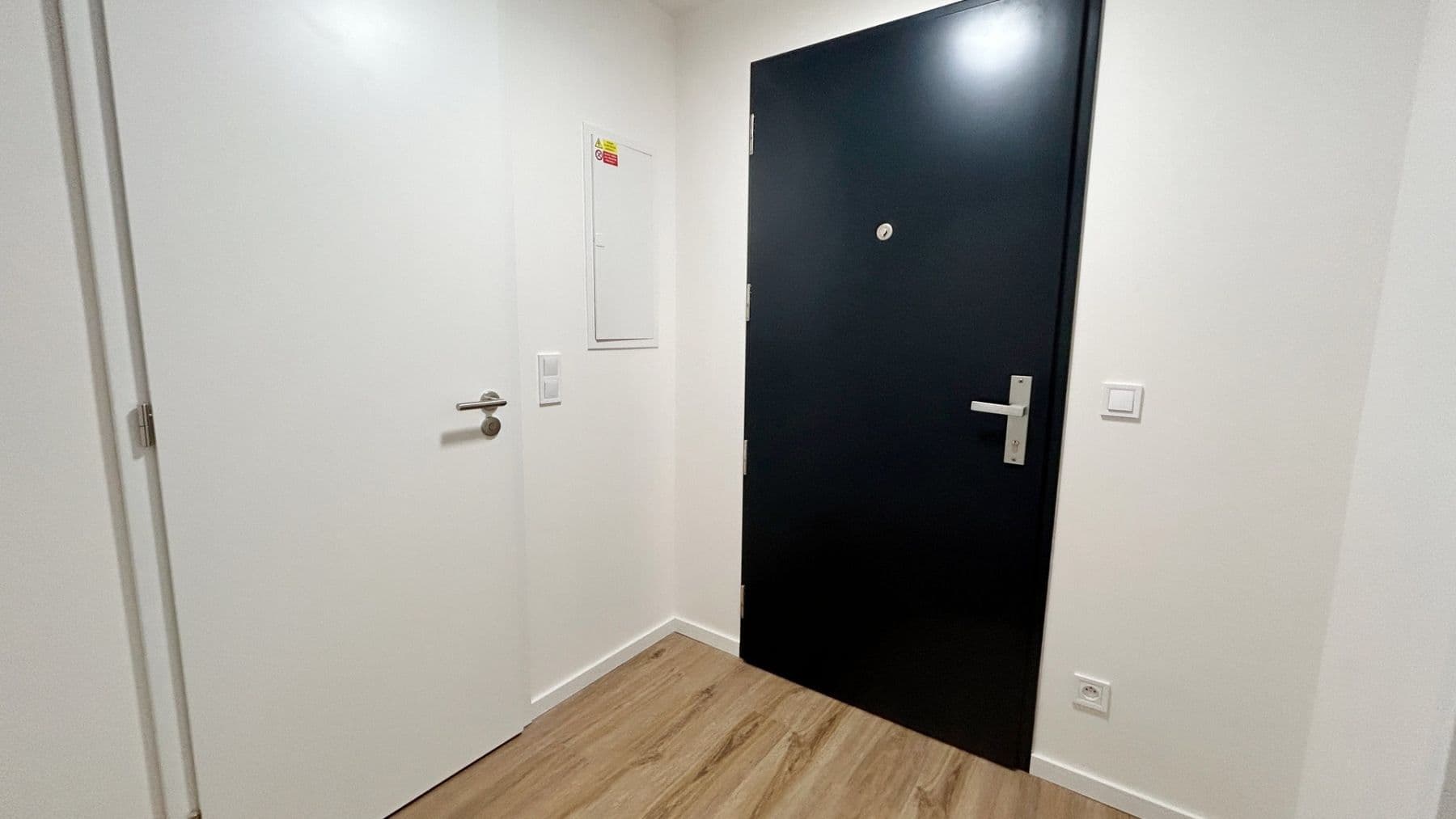 Pronájem bytu 2+kk 49 m², Ke křížku, Kladno, Středočeský kraj Pronájem bytu 2+kk 49 m², Ke křížku, Kladno, Středočeský kraj