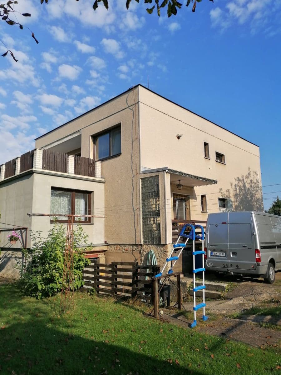 Prodej domu 173 m², pozemek 682 m², Nezvalova, Jirny, Středočeský kraj Prodej domu 173 m², pozemek 682 m², Nezvalova, Jirny, Středočeský kraj