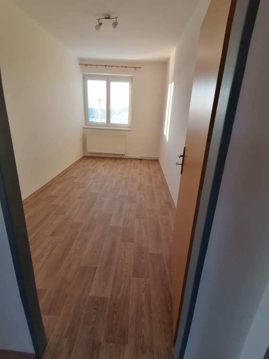 Prodej domu 173 m², pozemek 682 m², Nezvalova, Jirny, Středočeský kraj Prodej domu 173 m², pozemek 682 m², Nezvalova, Jirny, Středočeský kraj