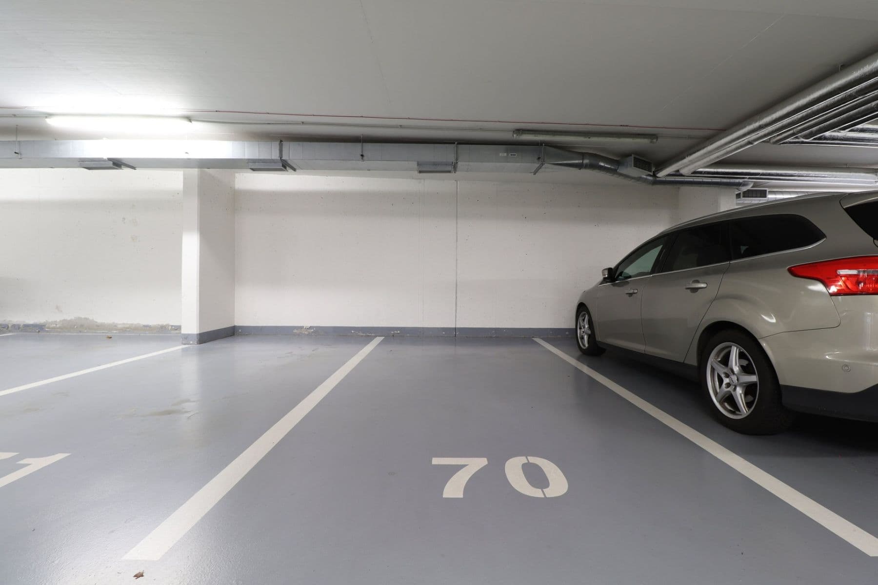 Pronájem bytu 1+kk 35 m², Hlučkova, Praha, Praha Pronájem bytu 1+kk 35 m², Hlučkova, Praha, Praha