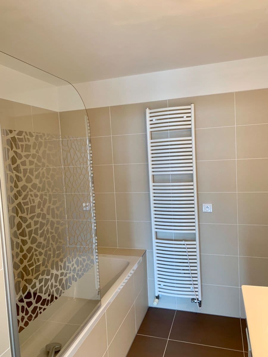 Prodej bytu 2+kk 62 m², náměstí Na Sádkách, Dolní Břežany, Středočeský kraj Prodej bytu 2+kk 62 m², náměstí Na Sádkách, Dolní Břežany, Středočeský kraj