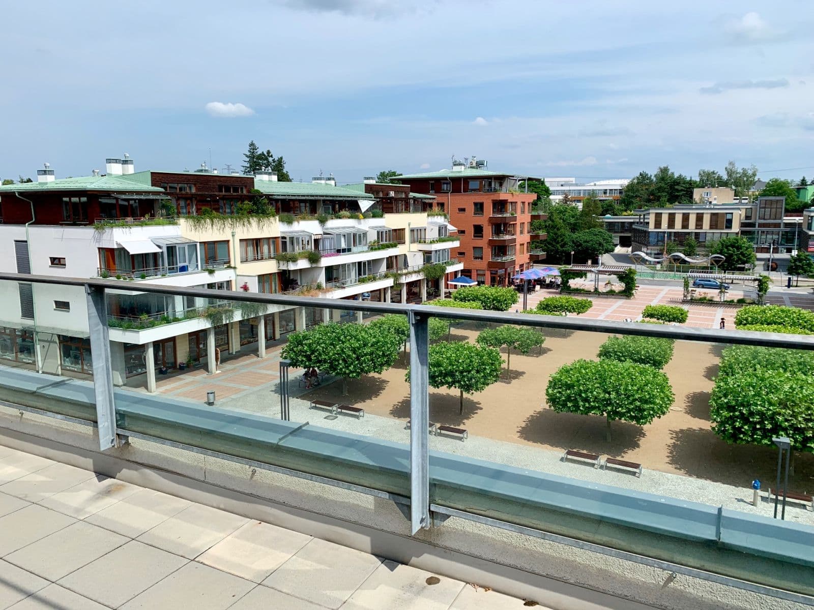 Prodej bytu 2+kk 62 m², náměstí Na Sádkách, Dolní Břežany, Středočeský kraj Prodej bytu 2+kk 62 m², náměstí Na Sádkách, Dolní Břežany, Středočeský kraj