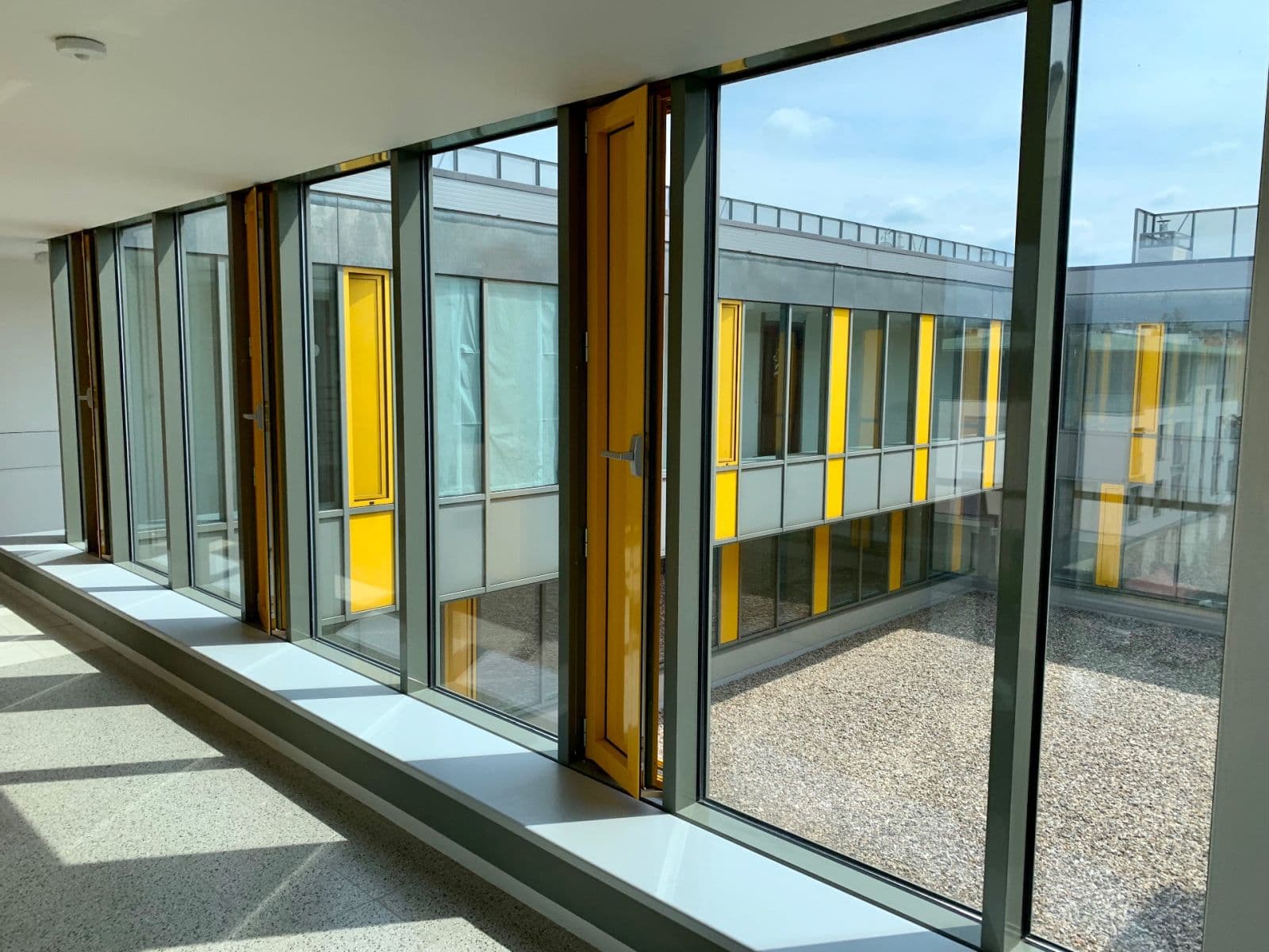 Prodej bytu 2+kk 62 m², náměstí Na Sádkách, Dolní Břežany, Středočeský kraj Prodej bytu 2+kk 62 m², náměstí Na Sádkách, Dolní Břežany, Středočeský kraj