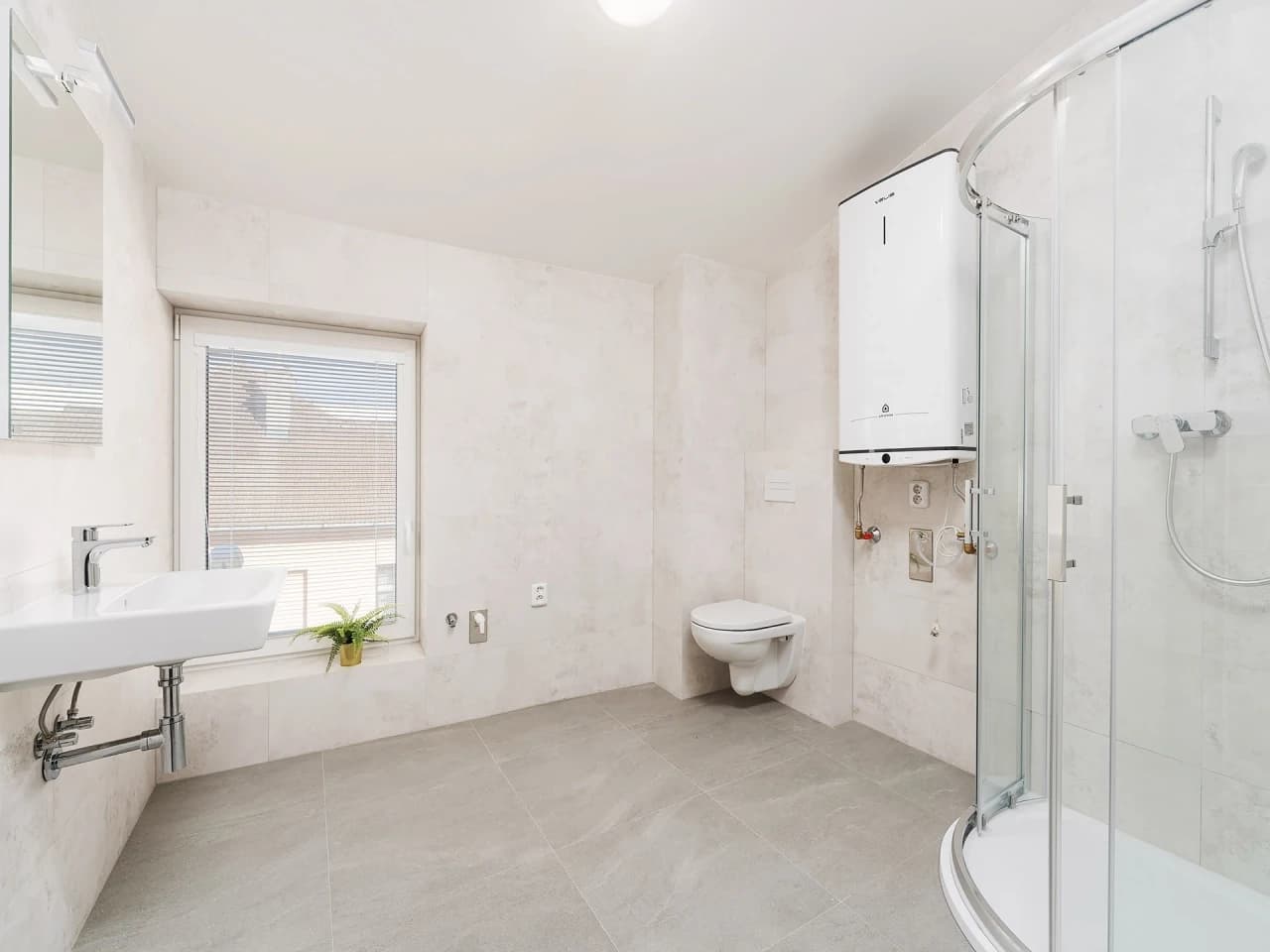 Pronájem bytu 1+kk 35 m², Poděbradova, Brno, Jihomoravský kraj Pronájem bytu 1+kk 35 m², Poděbradova, Brno, Jihomoravský kraj