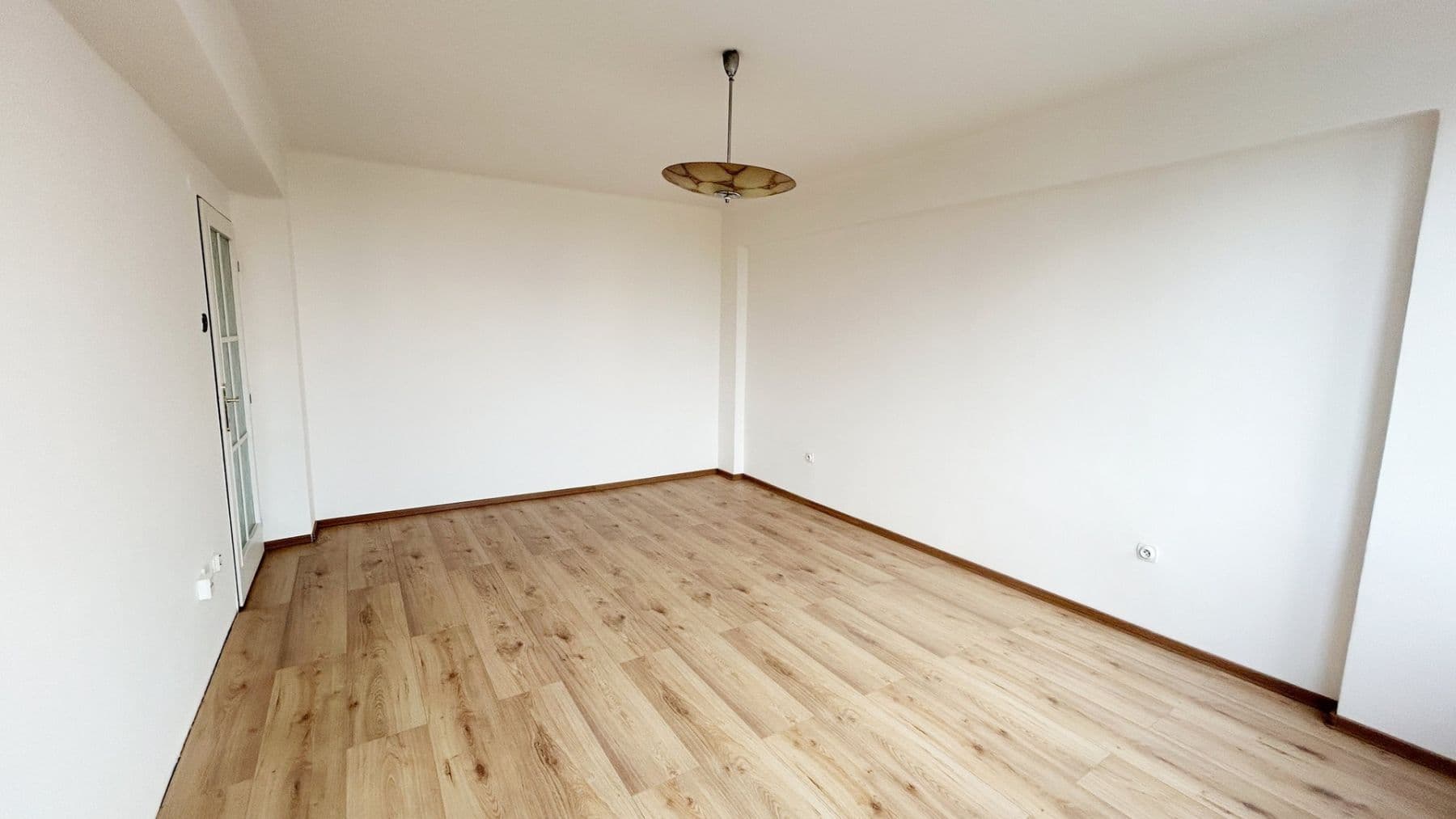 Pronájem bytu 2+1 53 m², Rimavské Soboty, Kolín, Středočeský kraj Pronájem bytu 2+1 53 m², Rimavské Soboty, Kolín, Středočeský kraj