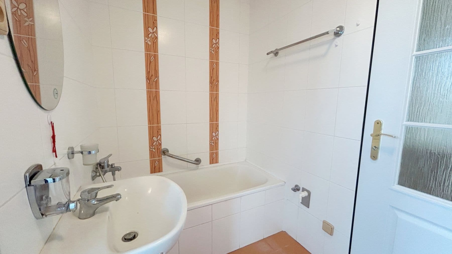Pronájem bytu 2+1 53 m², Rimavské Soboty, Kolín, Středočeský kraj Pronájem bytu 2+1 53 m², Rimavské Soboty, Kolín, Středočeský kraj