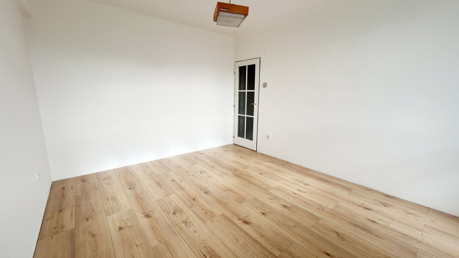 Pronájem bytu 2+1 53 m², Rimavské Soboty, Kolín, Středočeský kraj Pronájem bytu 2+1 53 m², Rimavské Soboty, Kolín, Středočeský kraj