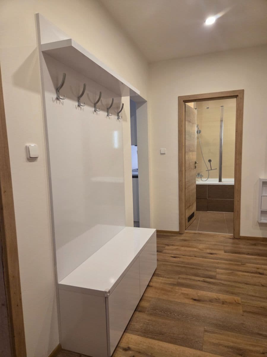 Pronájem bytu 2+kk 61 m², Tusarova, Praha, Praha Pronájem bytu 2+kk 61 m², Tusarova, Praha, Praha