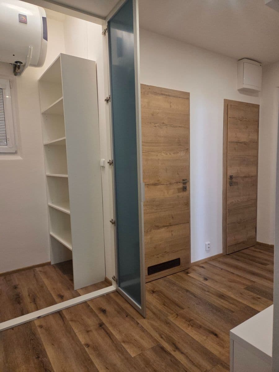 Pronájem bytu 2+kk 61 m², Tusarova, Praha, Praha Pronájem bytu 2+kk 61 m², Tusarova, Praha, Praha