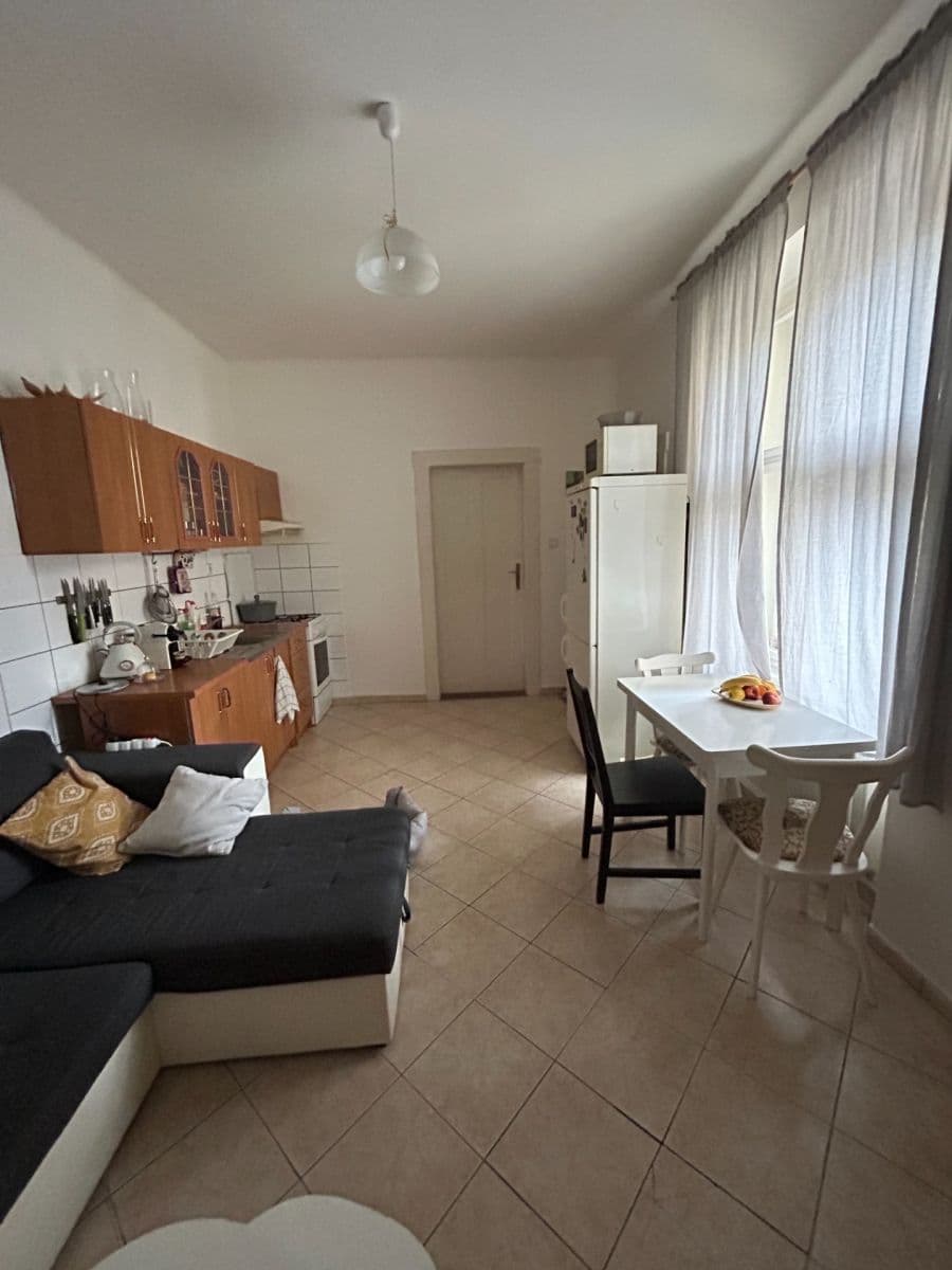 Pronájem bytu 1+1 48 m², Koněvova, Praha, Praha Pronájem bytu 1+1 48 m², Koněvova, Praha, Praha