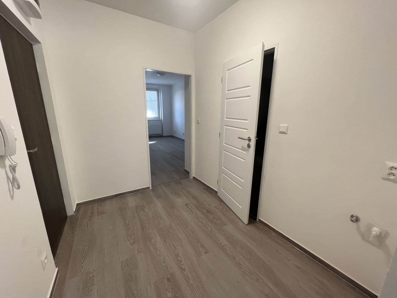 Prodej bytu 2+kk 45 m², Bratislavská, Brno, Jihomoravský kraj Prodej bytu 2+kk 45 m², Bratislavská, Brno, Jihomoravský kraj