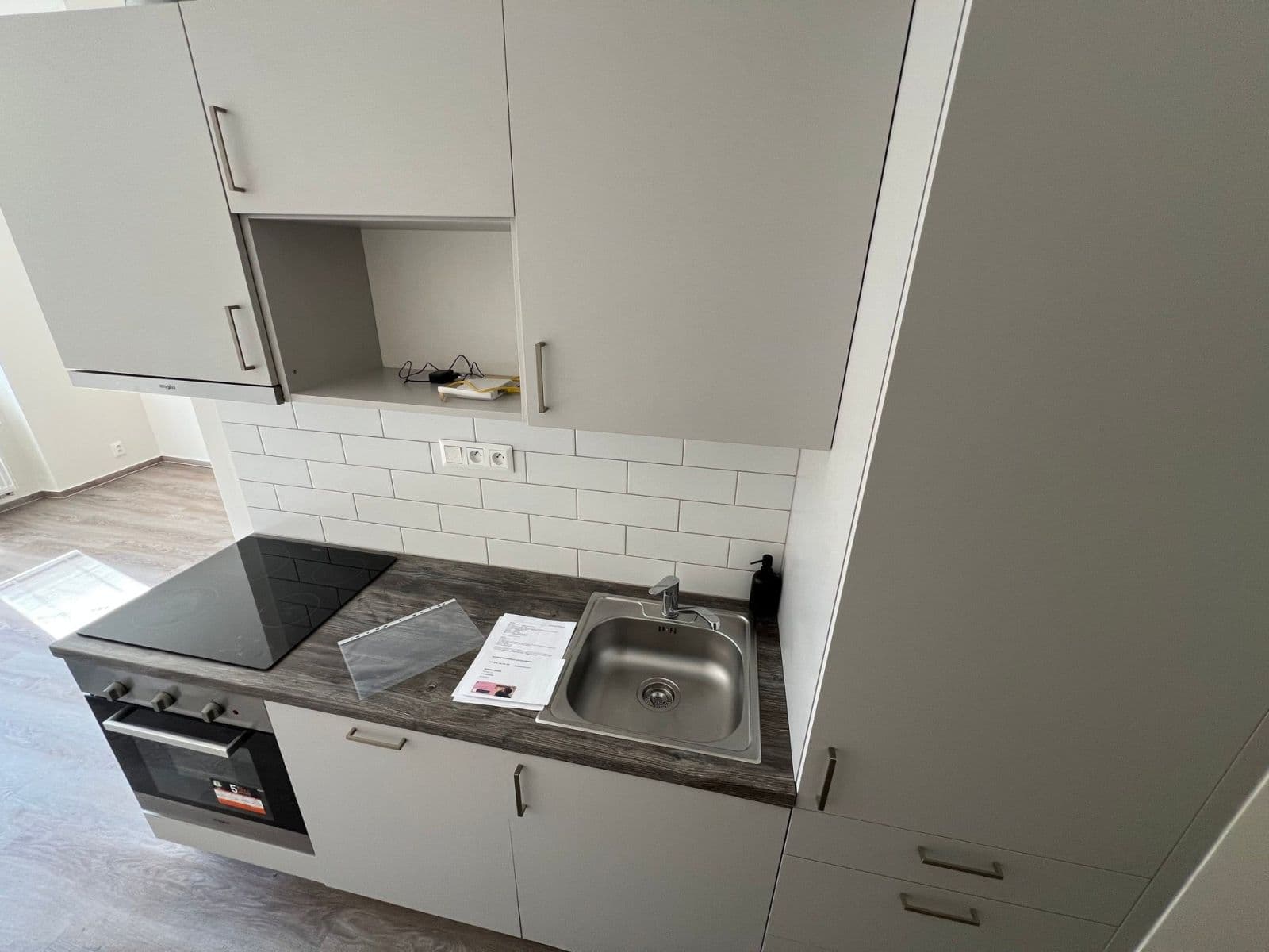 Prodej bytu 1+kk 32 m², Bratislavská, Brno, Jihomoravský kraj Prodej bytu 1+kk 32 m², Bratislavská, Brno, Jihomoravský kraj
