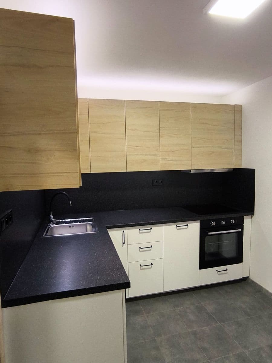 Pronájem bytu 1+1 30 m², Partyzánská, Plzeň, Plzeňský kraj Pronájem bytu 1+1 30 m², Partyzánská, Plzeň, Plzeňský kraj