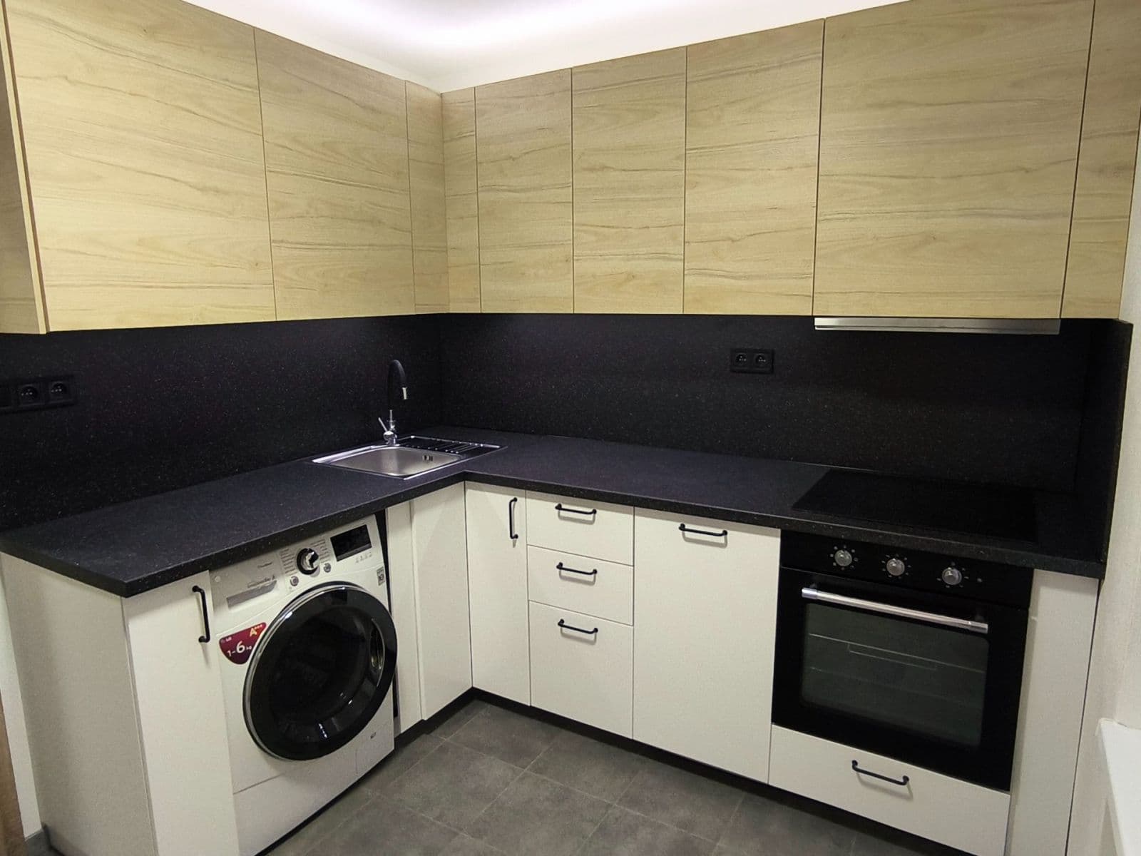 Pronájem bytu 1+1 30 m², Partyzánská, Plzeň, Plzeňský kraj Pronájem bytu 1+1 30 m², Partyzánská, Plzeň, Plzeňský kraj