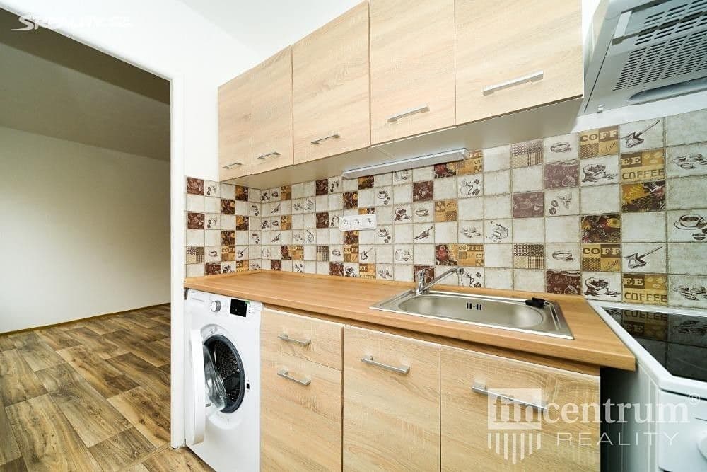 Pronájem bytu 1+kk 30 m², Hlávkova, Teplice, Ústecký kraj Pronájem bytu 1+kk 30 m², Hlávkova, Teplice, Ústecký kraj