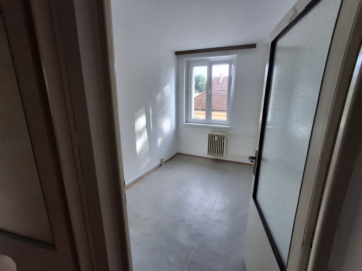 Pronájem bytu 3+1 64 m², Boženy Němcové, Cheb, Karlovarský kraj Pronájem bytu 3+1 64 m², Boženy Němcové, Cheb, Karlovarský kraj