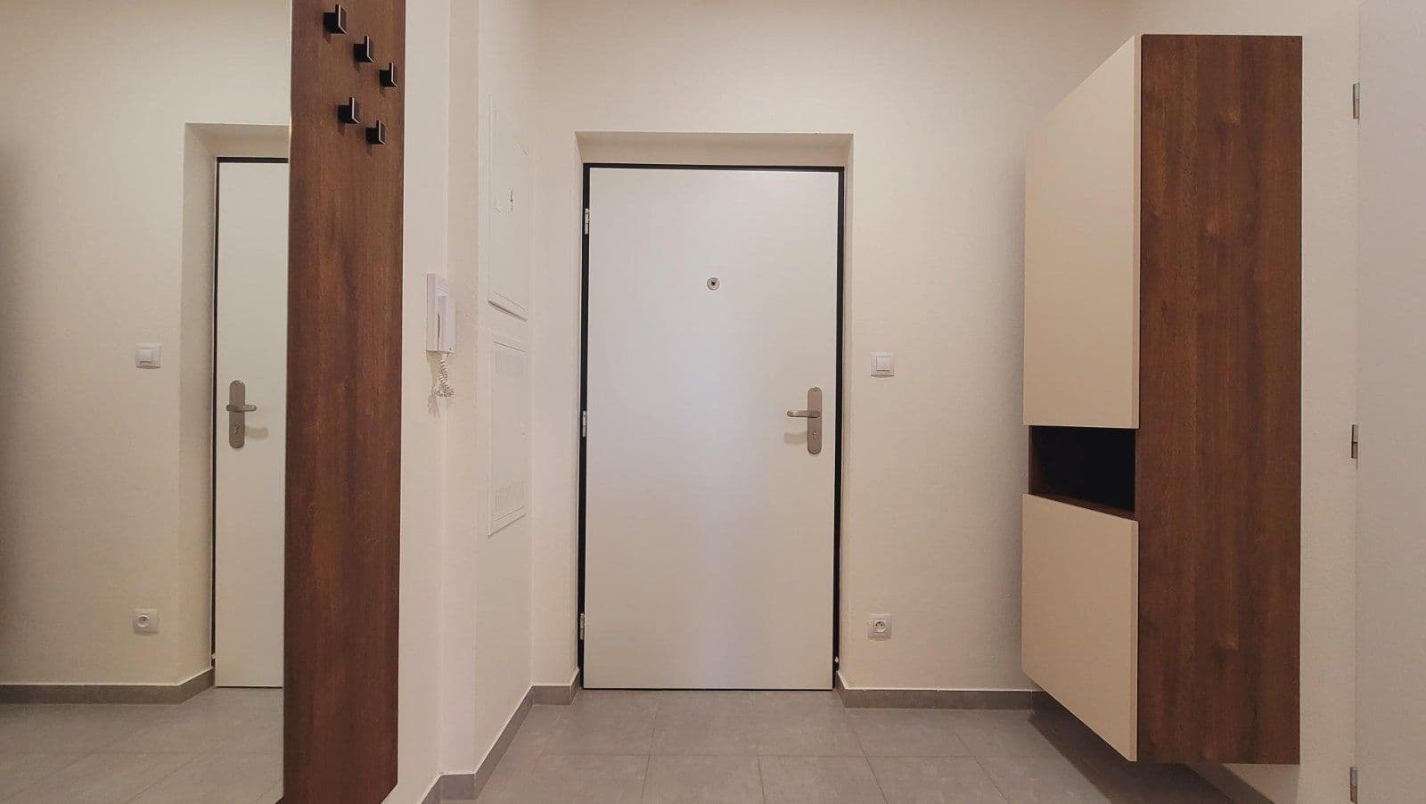 Pronájem bytu 1+kk 27 m², Magisterská, Plzeň, Plzeňský kraj Pronájem bytu 1+kk 27 m², Magisterská, Plzeň, Plzeňský kraj