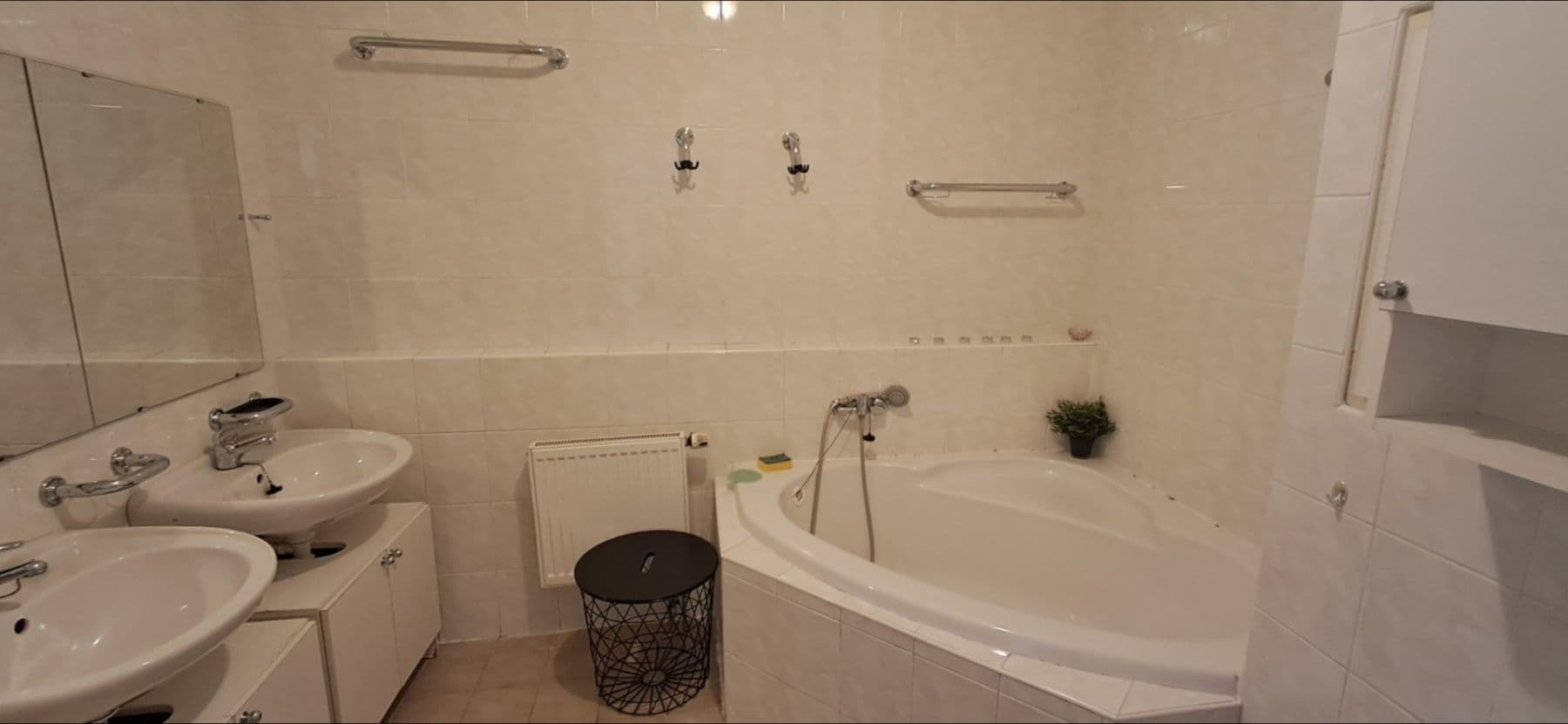 Pronájem bytu 4+1 100 m², Volutová, Praha, Praha Pronájem bytu 4+1 100 m², Volutová, Praha, Praha