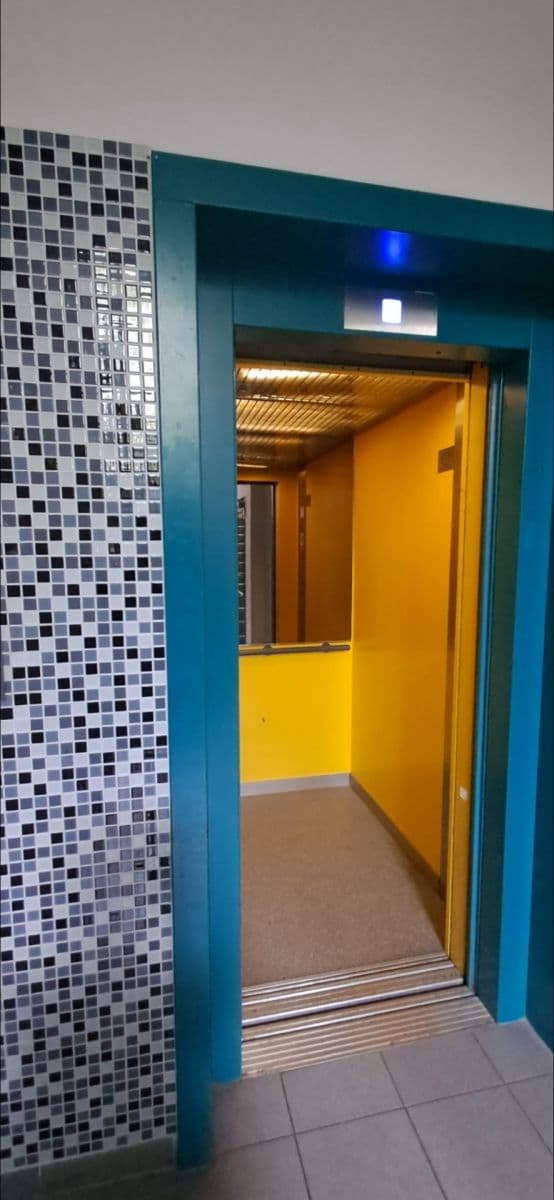 Pronájem bytu 4+1 100 m², Volutová, Praha, Praha Pronájem bytu 4+1 100 m², Volutová, Praha, Praha