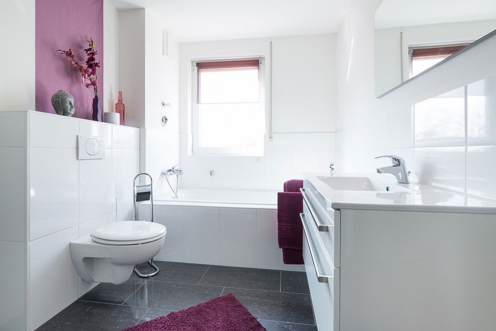 Pronájem bytu 2+1 60 m², Düsseldorf, Severní Porýní-Vestfálsko Pronájem bytu 2+1 60 m², Düsseldorf, Severní Porýní-Vestfálsko