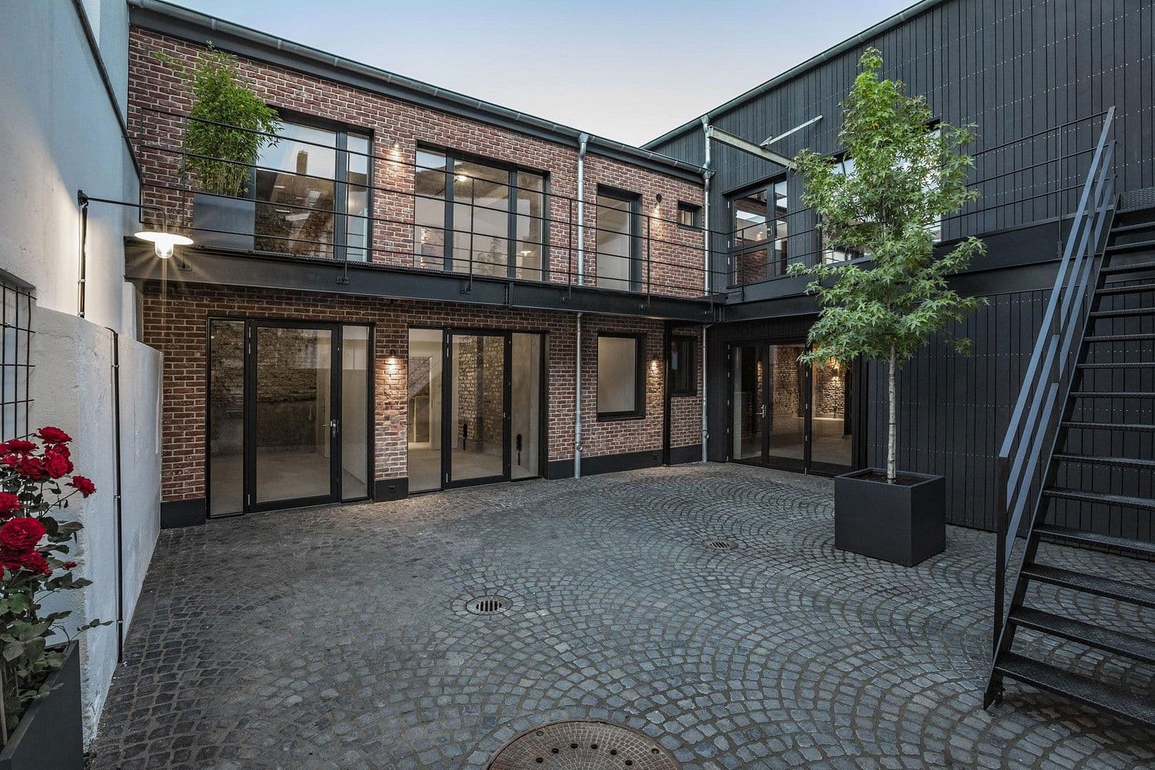 Prodej bytu  294 m², Jahnstraße 16a, Düsseldorf, Severní Porýní-Vestfálsko Prodej bytu  294 m², Jahnstraße 16a, Düsseldorf, Severní Porýní-Vestfálsko