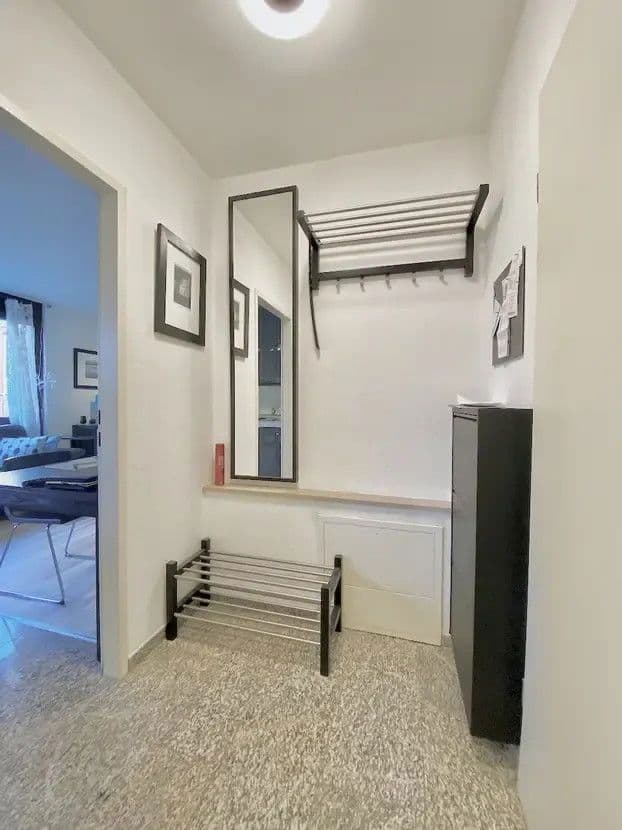 Pronájem bytu 1+1 35 m², Augustenstr. 81, Stuttgart, Bádensko-Württembersko Pronájem bytu 1+1 35 m², Augustenstr. 81, Stuttgart, Bádensko-Württembersko