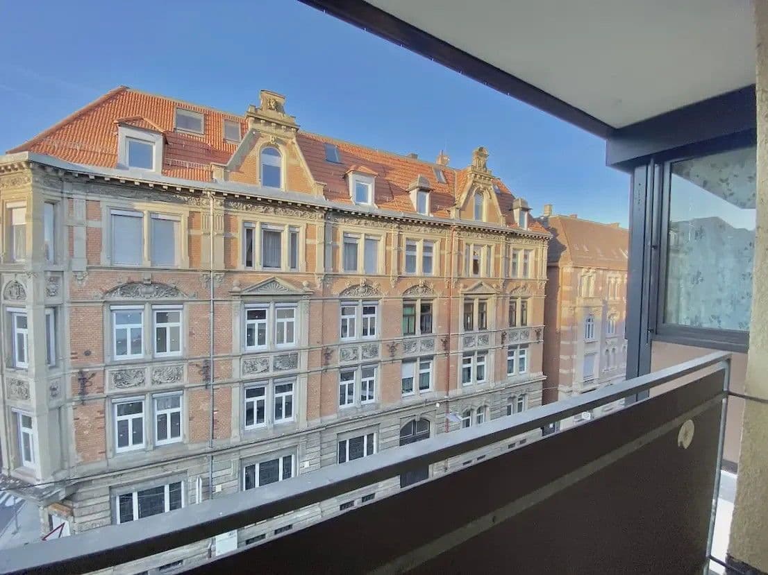 Pronájem bytu 1+1 35 m², Augustenstr. 81, Stuttgart, Bádensko-Württembersko Pronájem bytu 1+1 35 m², Augustenstr. 81, Stuttgart, Bádensko-Württembersko