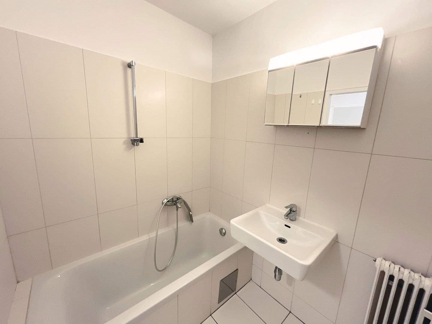 Prodej bytu 1+kk 45 m², Neulerchenflederstraße, Wien, Wien Prodej bytu 1+kk 45 m², Neulerchenflederstraße, Wien, Wien