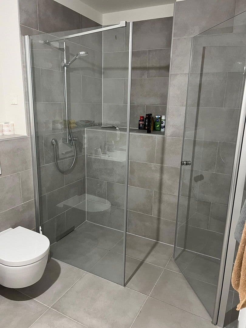 Pronájem bytu 3+1 127 m², Regattastr 51e, Berlin, Berlín Pronájem bytu 3+1 127 m², Regattastr 51e, Berlin, Berlín