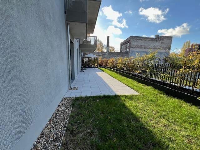 Pronájem bytu 3+1 127 m², Regattastr 51e, Berlin, Berlín Pronájem bytu 3+1 127 m², Regattastr 51e, Berlin, Berlín