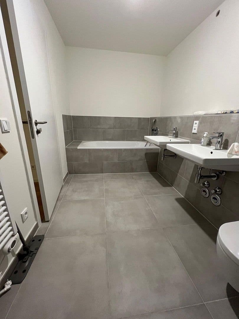 Pronájem bytu 3+1 127 m², Regattastr 51e, Berlin, Berlín Pronájem bytu 3+1 127 m², Regattastr 51e, Berlin, Berlín