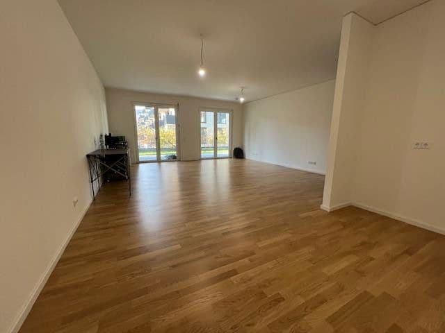 Pronájem bytu 3+1 127 m², Regattastr 51e, Berlin, Berlín Pronájem bytu 3+1 127 m², Regattastr 51e, Berlin, Berlín