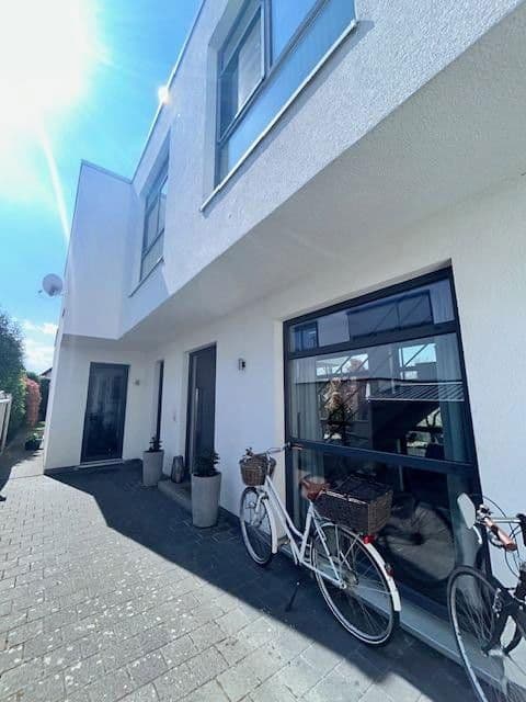 Prodej domu 316 m², pozemek 1.000 m², Diamntstrasse, Trebur, Hessen Prodej domu 316 m², pozemek 1.000 m², Diamntstrasse, Trebur, Hessen