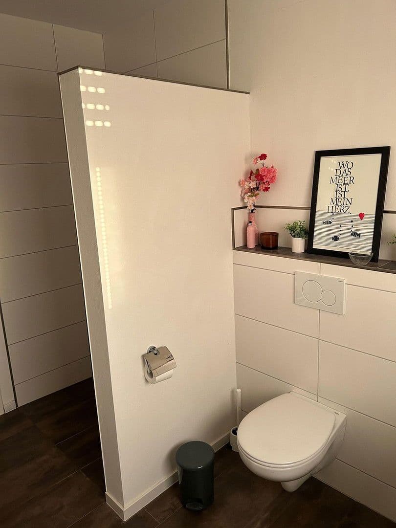 Pronájem bytu 2+1 55 m², Ocholter Straße 5a, Bad Zwischenahn, Dolní Sasko Pronájem bytu 2+1 55 m², Ocholter Straße 5a, Bad Zwischenahn, Dolní Sasko