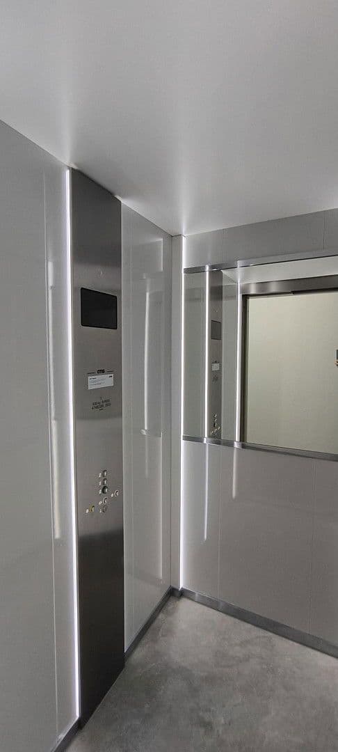 Prodej bytu 3+1 81 m², Rheinbach, Severní Porýní-Vestfálsko Prodej bytu 3+1 81 m², Rheinbach, Severní Porýní-Vestfálsko